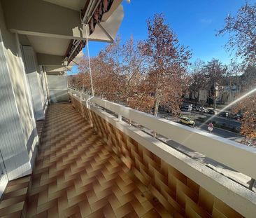 A LOUER - AIX EN PROVENCE - CHAMBRE EN COLOCATION AVEC BALCON - Photo 2