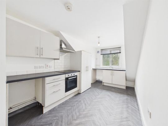 2 BED Flat To rent - Photo 1
