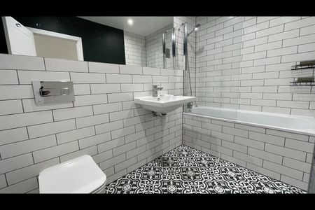 1 Bed Flat, The Triangle, IG11 - Photo 5