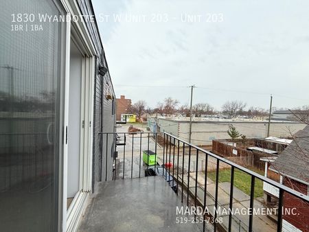 FULLY RENOVATED 1-BEDROOM / 1-BATH APARTMENT IN WEST WINDSOR + HYDRO - Photo 4