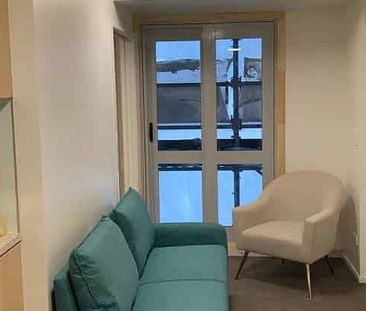 2 Bedroom, Fully Furnished in the Heart of the CBD - Photo 1