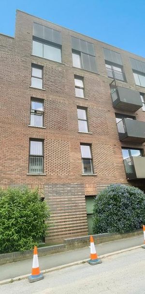 2 bedroom flat to rent - Photo 2