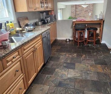 For Lease - 2574 Oak Row Crescent, Mississauga, Ontario - Photo 5