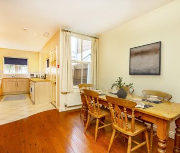 4 bedroom terraced house to rent - Photo 3