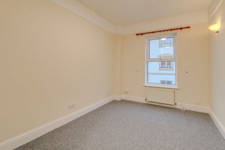 A 1 Bedroom Flat in Fairview GL52 2JU - Photo 5