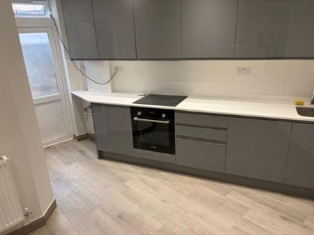 1 Bedroom Studio To Let - Photo 4