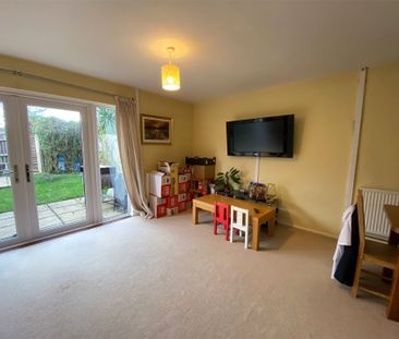 Hillberry, Bracknell Hillberry, Bracknell - Photo 1