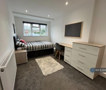 1 bedroom in a house share to rent - Photo 3