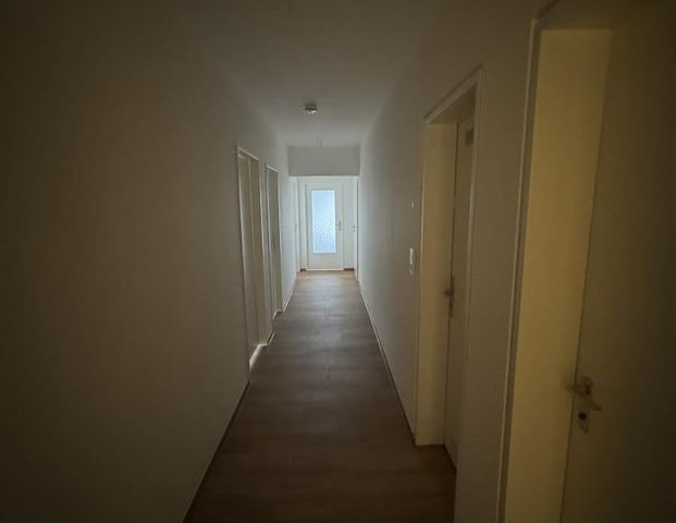 Große 4-Zimmer-Wohnung in Eberstadt-Süd - jetzt frei ! - Photo 1