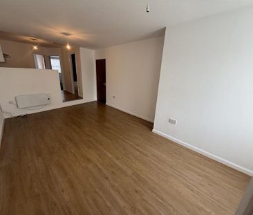 2 bedroom ground floor flat to rent - Photo 1