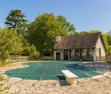 Beautiful arts and crafts house with commanding views over the Chil... - Photo 6