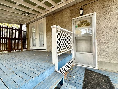 11514 122 Street NW - Photo 2