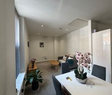 Station Terrace, Waltons Parade - Photo 4