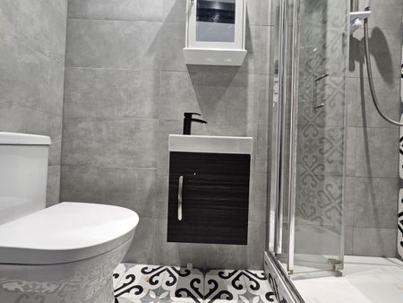 Studio Flat, London, SE6 - Photo 4