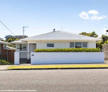 4 BED, 2 BATH - SPACIOUS FAMILY HOME - Photo 5