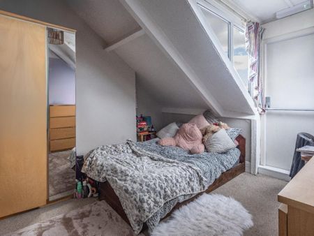 3 bedroom apartment to rent - Photo 4