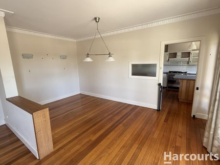 2 Centenary Avenue, Horsham VIC 3400 - House For Rent | Domain - Photo 4