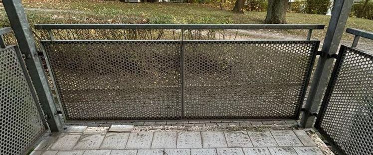 Großezügige 1-Zimmer mit Laminat, Wannenbad & Balkon in ruhiger Lage! - Foto 1