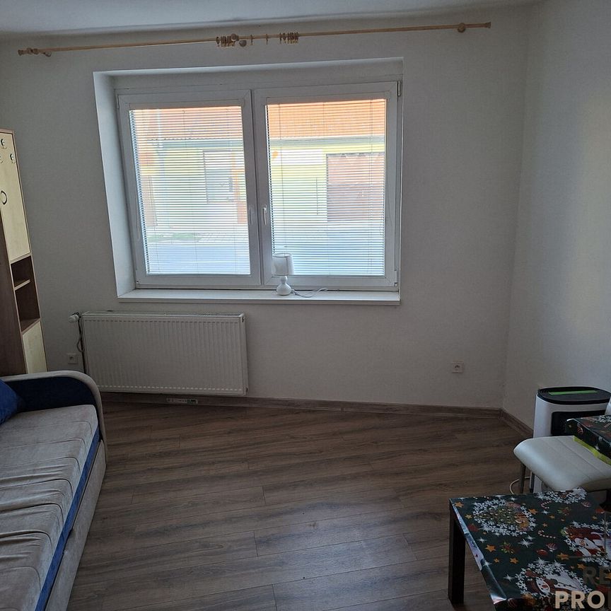Pronájem bytu 1+kk 25 m² - Photo 1