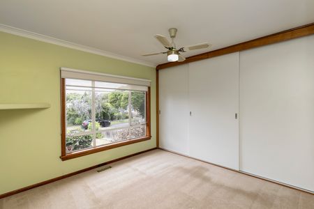 81 Heathfield Rise, Box Hill North VIC 3129 - House For Rent | Domain - Photo 4