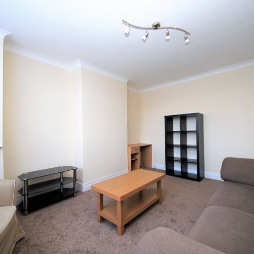 Hillfield Avenue, Colindale, NW9 - Photo 1