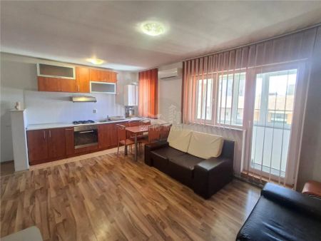 Apartament 3 camere balcon zona Vasile Aaron - Photo 3