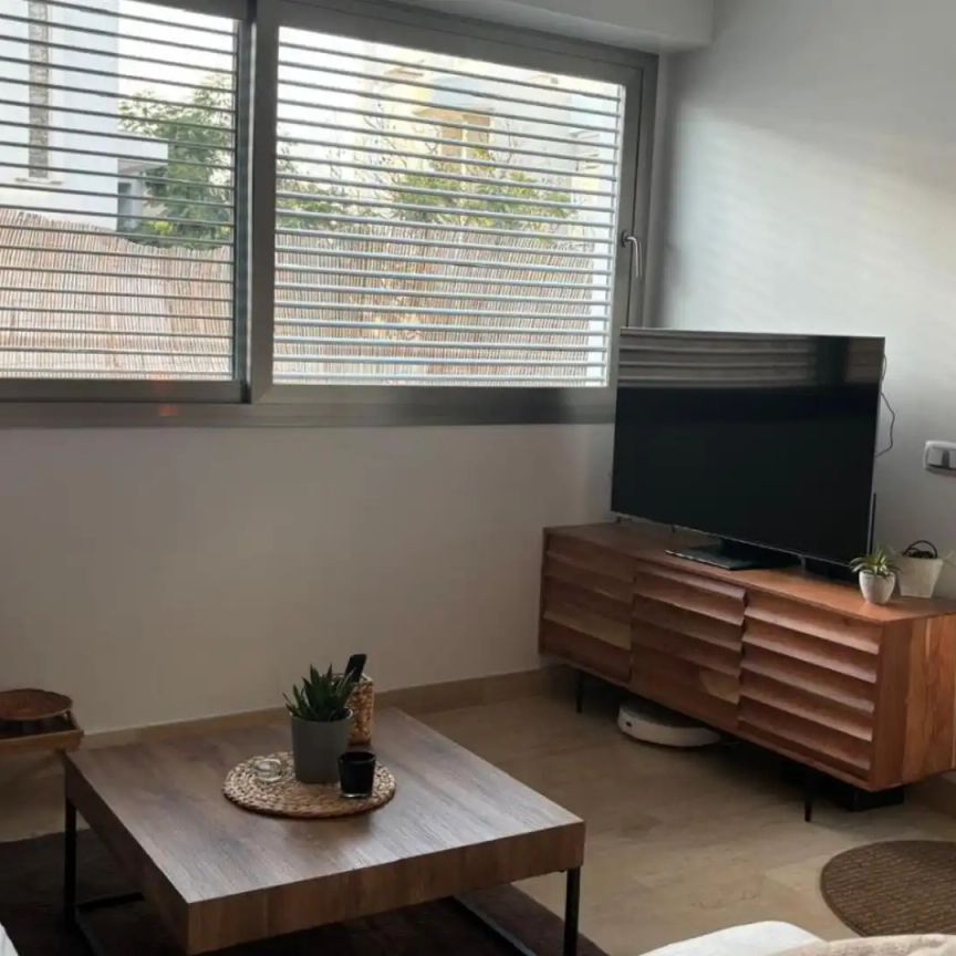 Piso de alquiler en Calle Valle de Somiedo, 1, La Cala Golf - Lagar Martell - Foto 1