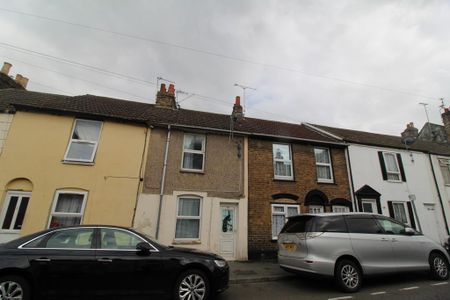2 bedroom terraced house to rent - Photo 5