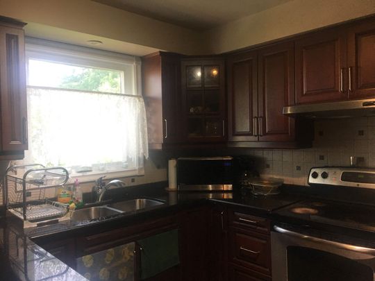 For Lease - 441 Rutherford Road Unit# Room, Brampton, Ontario - Photo 1