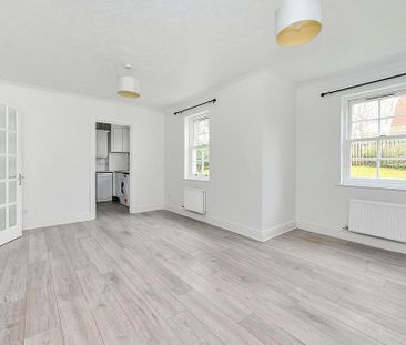 2 bedroom ground floor flat to rent - Photo 1