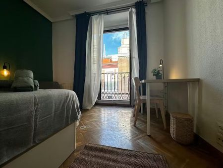 Calle de la Victoria, Madrid, Community of Madrid 28012 - Photo 3