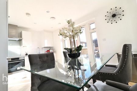 3 bedroom semi-detached house to rent - Photo 5