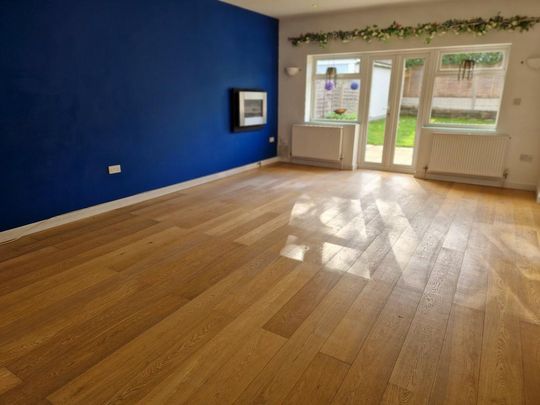 4 bedroom detached house to rent - Photo 1