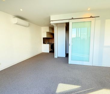 811/35 Malcolm Street, South Yarra VIC, Belconnen - Photo 6