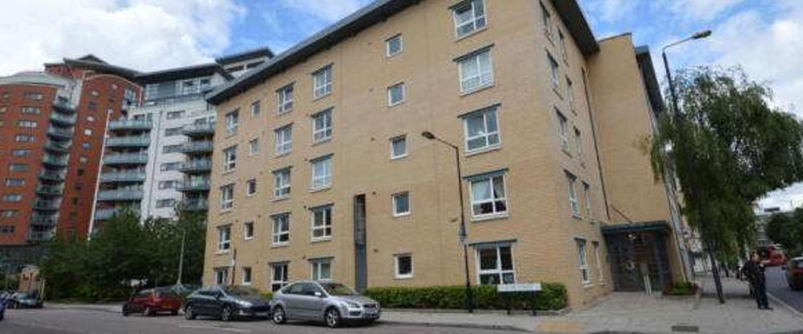 Westferry Road Room B - Photo 1