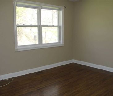 For Lease - 39 Meadowland Drive, Brampton, Ontario - Photo 3