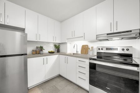 220 Woodridge Crescent, Bayshore - Belltown, Ottawa, ON - Photo 3