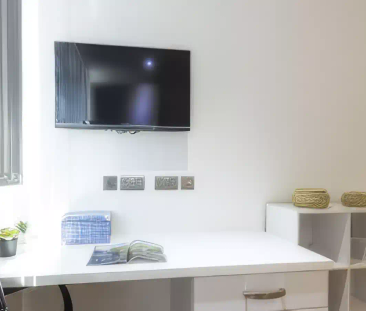 Standard 2 Bed (non ensuite) - Photo 1
