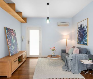 Villa-Like, Spacious and Private Sun-Kissed Garden Apartment in a R... - Photo 1