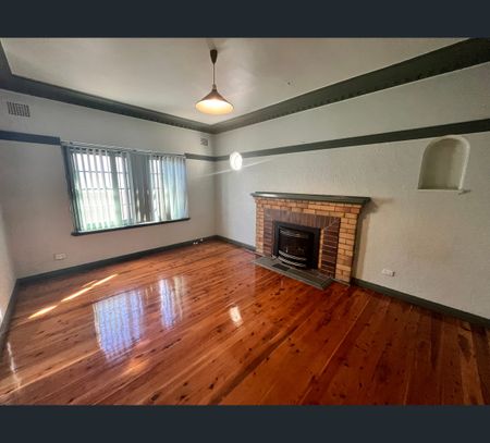 70 Mathews Street, Tamworth, NSW 2340 - Photo 5