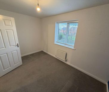 3 bedroom semi-detached house to rent - Photo 4