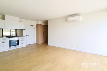 THREE BEDROOMS RESORT-INSPIRED LIVING - UNFURNISHED - Photo 5