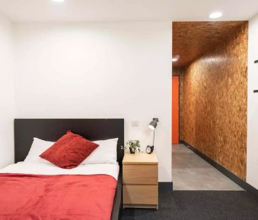 Bronze Studio - Photo 3