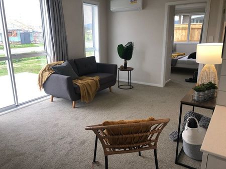 Modern 2BR Unit in Levin w/Garden! - Photo 3