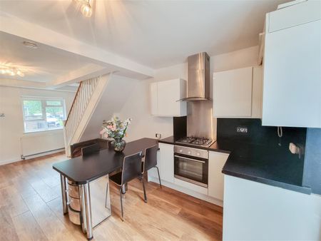 Vine Cottages, Mitcham - Photo 5