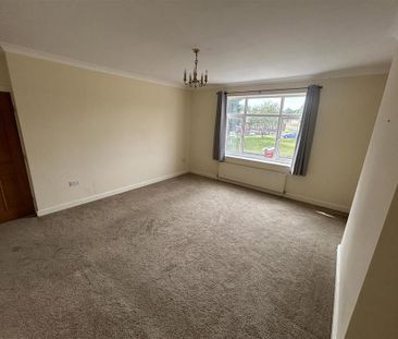 4 bedroom detached house to rent - Photo 5