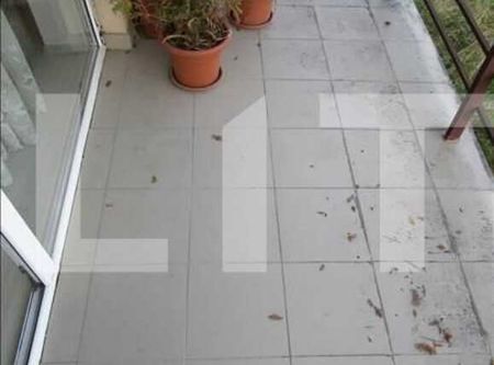 De inchiriat 1 camera, 39 mp! Parcare! Complet mobilat! Zona strazii Florilor! - Photo 5