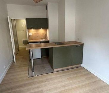 A RENNES - "Centre Ville" - APPARTEMENT au RDC côté cour - comprena... - Photo 6