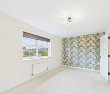Honington Mews, Farnborough, Hampshire, GU14 - Photo 5