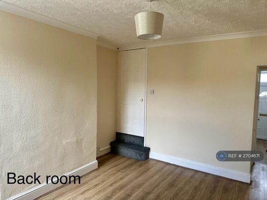 2 bedroom terraced house to rent - Photo 1